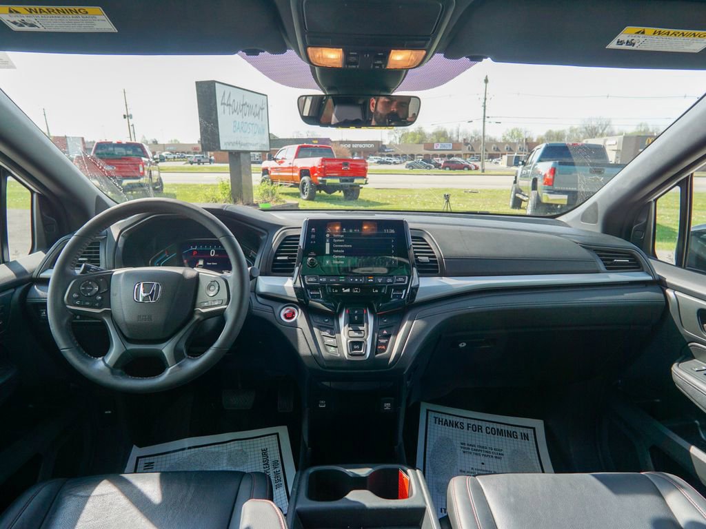 Used 2023 Honda Odyssey Sport image 14