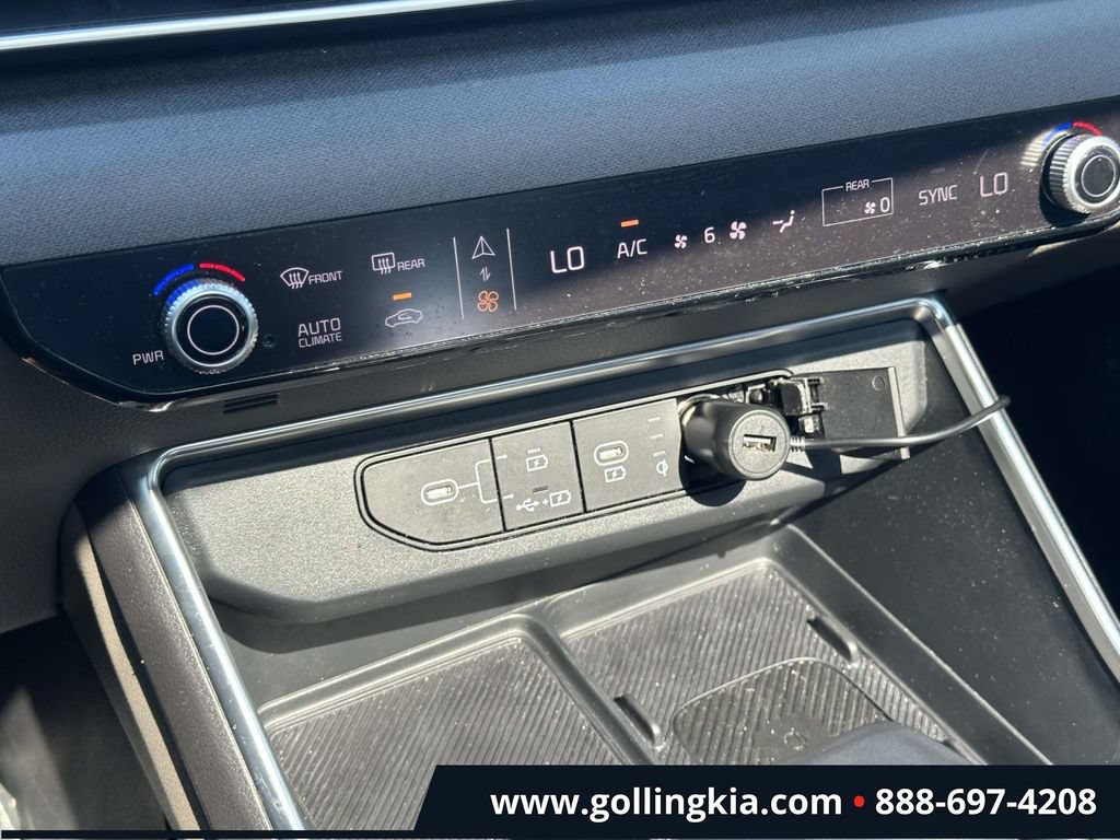 Certified 2025 Kia Carnival SX FWD image 26