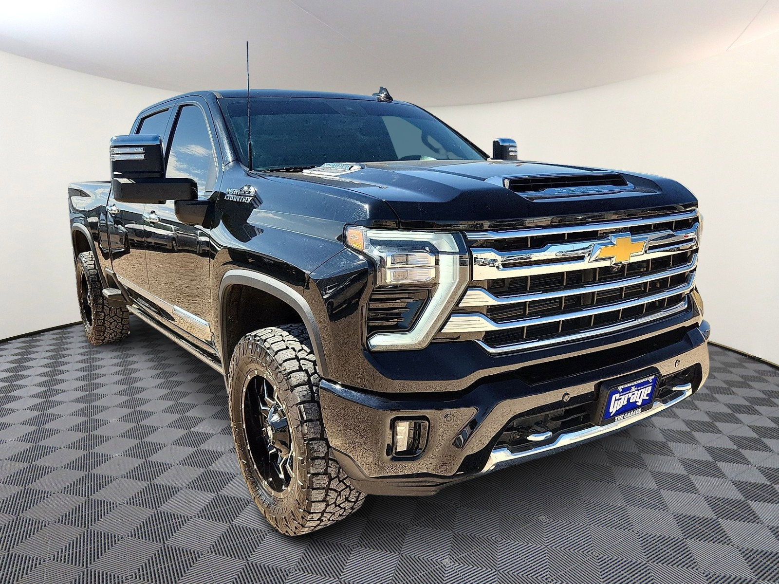 Used 2024 Chevrolet Silverado 3500 High Country w/ High Country Premium Package image 5