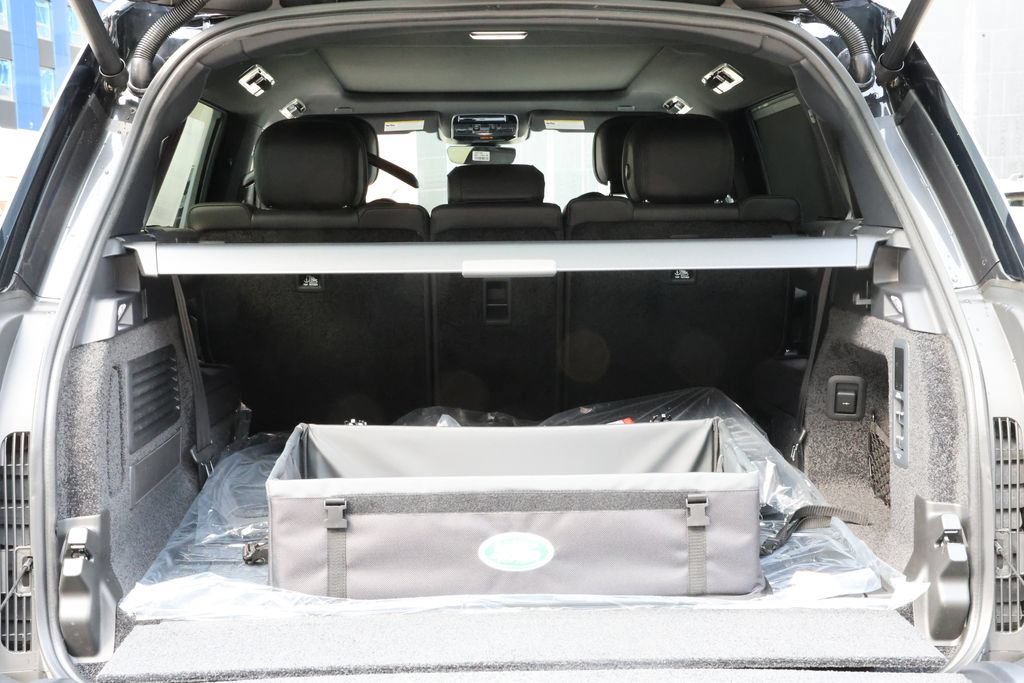 New 2026 Land Rover Range Rover Long Wheelbase SE AWD/4WD image 29