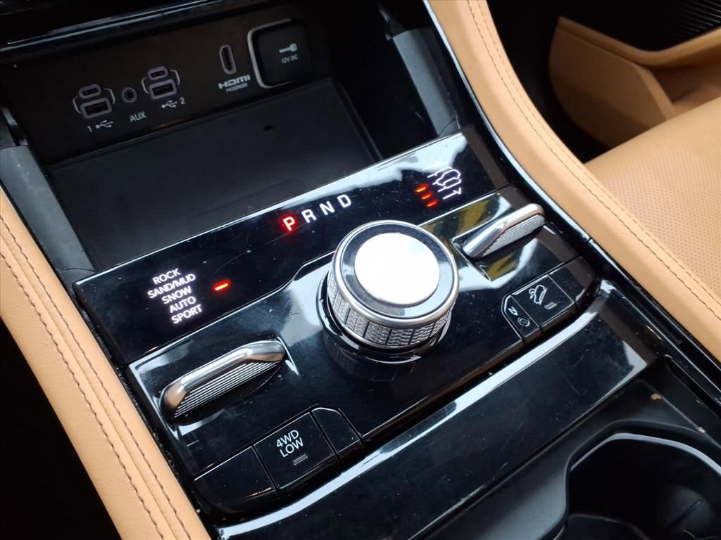 Certified 2022 Jeep Grand Cherokee Summit AWD/4WD image 15