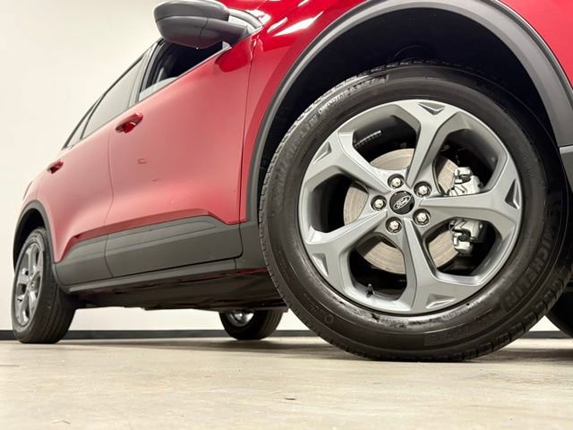 Used 2025 Ford Escape ST-Line w/ Tech Pack #1 image 3