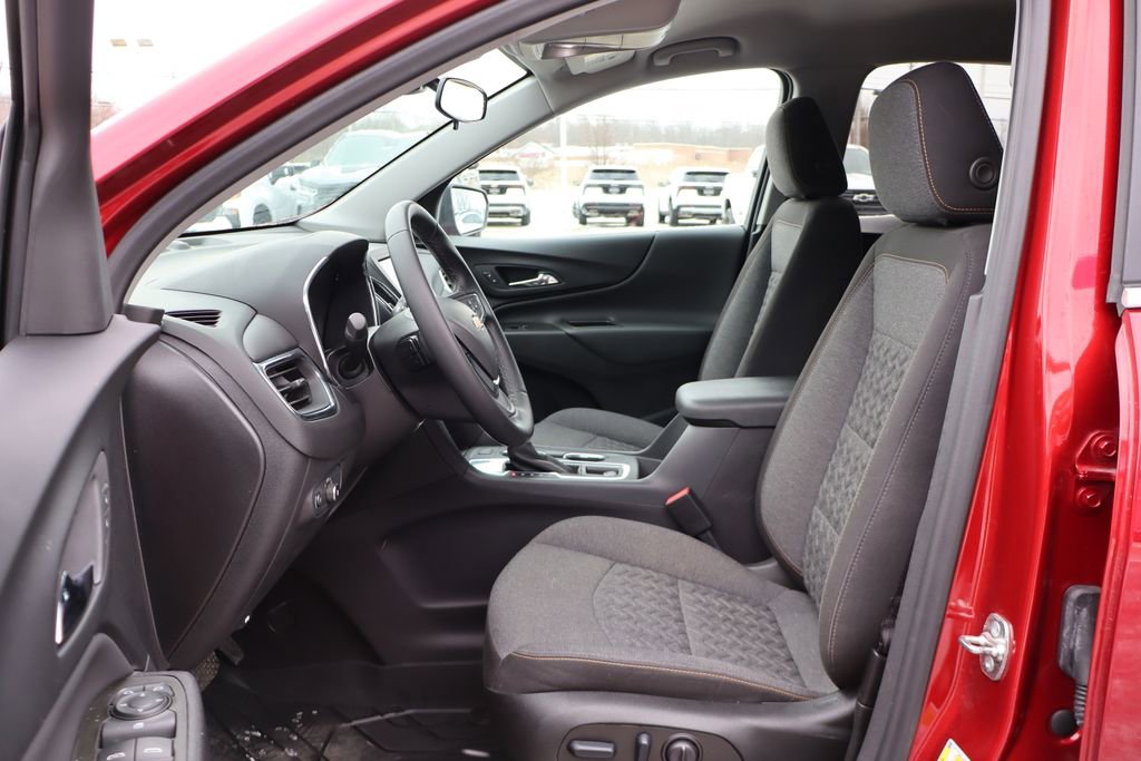 Used 2024 Chevrolet Equinox LT w/ LPO, Floor Liner Package image 8