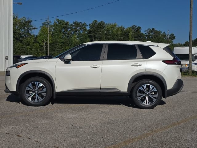 Used 2023 Nissan Rogue SV FWD image 2