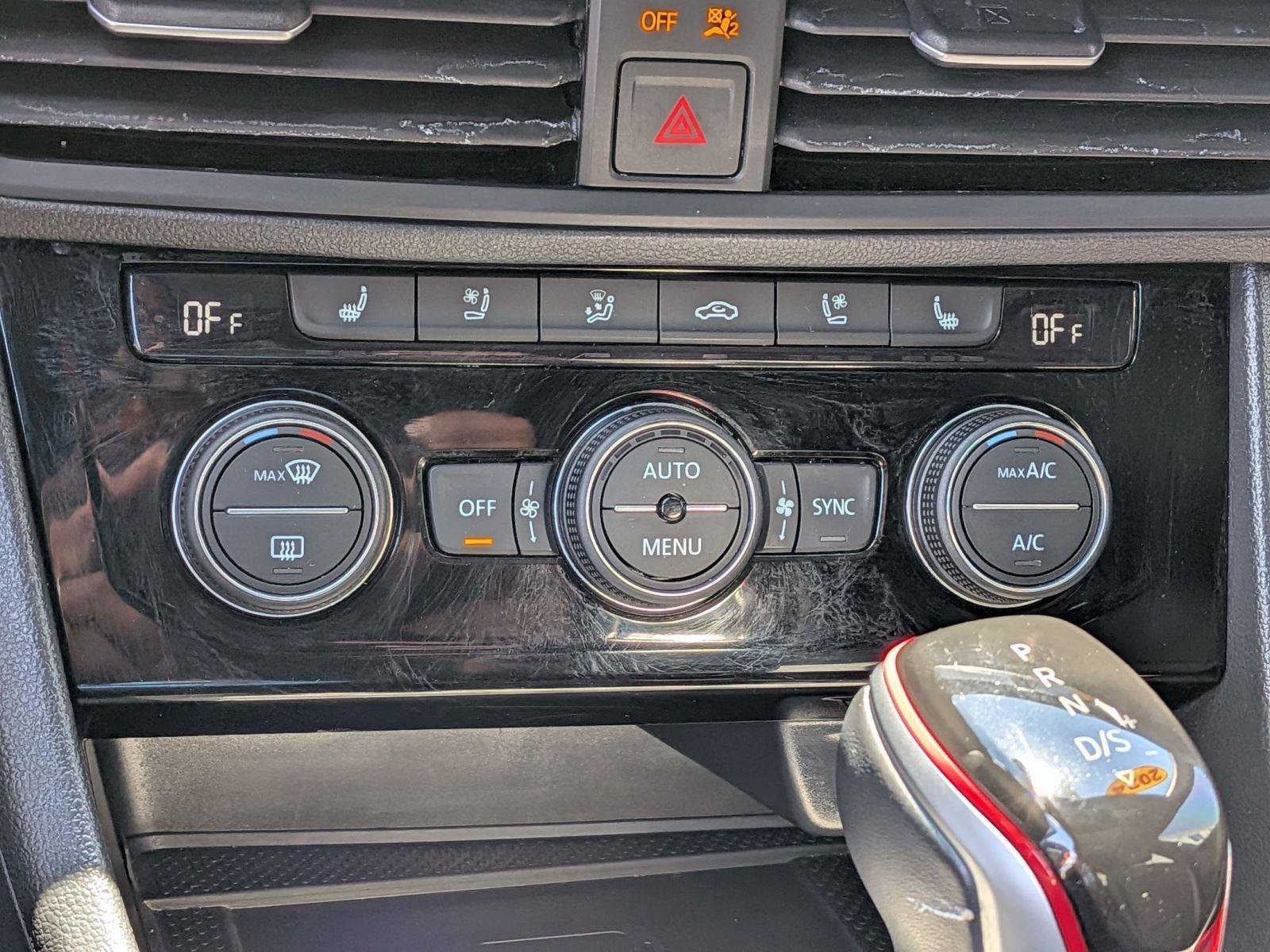 Used 2024 Volkswagen Jetta GLI Autobahn FWD image 36