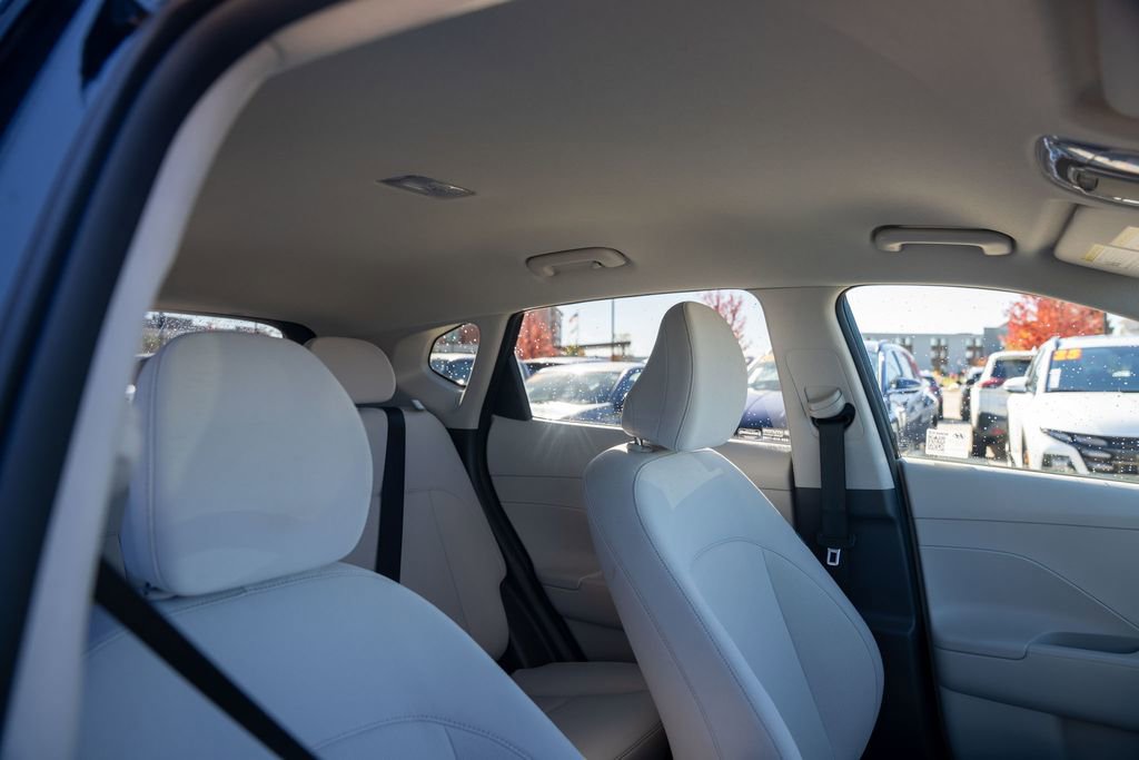 Certified 2025 Hyundai Kona SEL image 12