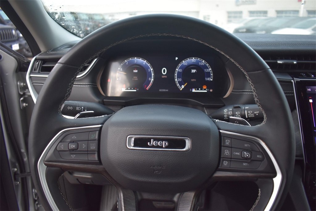 Used 2023 Jeep Grand Cherokee L Limited image 35