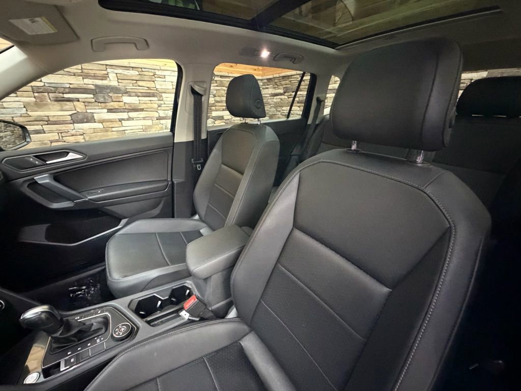 Used 2020 Volkswagen Tiguan SEL image 11