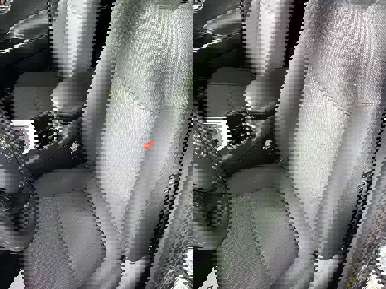 Used 2025 Toyota RAV4 XLE image 15