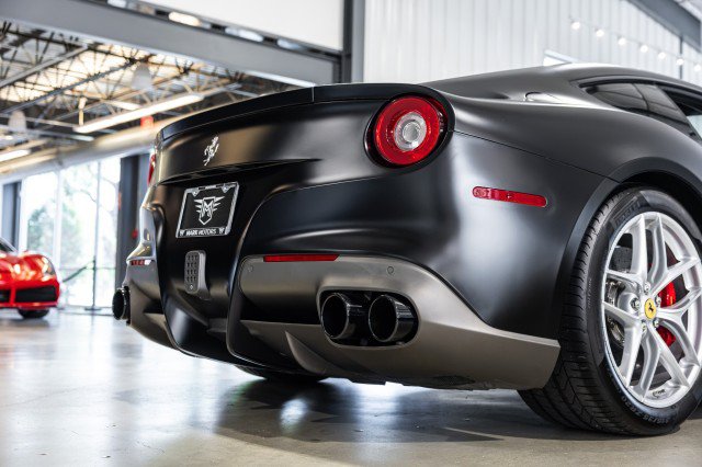 Used 2014 Ferrari F12 Berlinetta RWD image 24