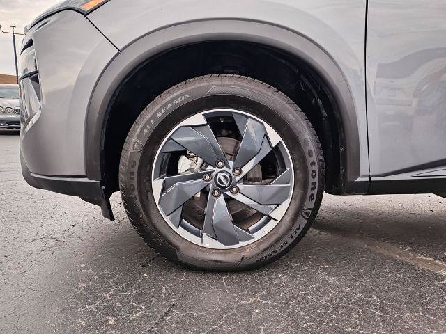 Certified 2025 Nissan Rogue SV AWD/4WD image 10
