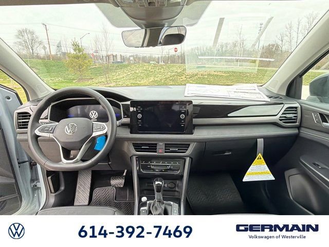 New 2026 Volkswagen Taos SE image 18