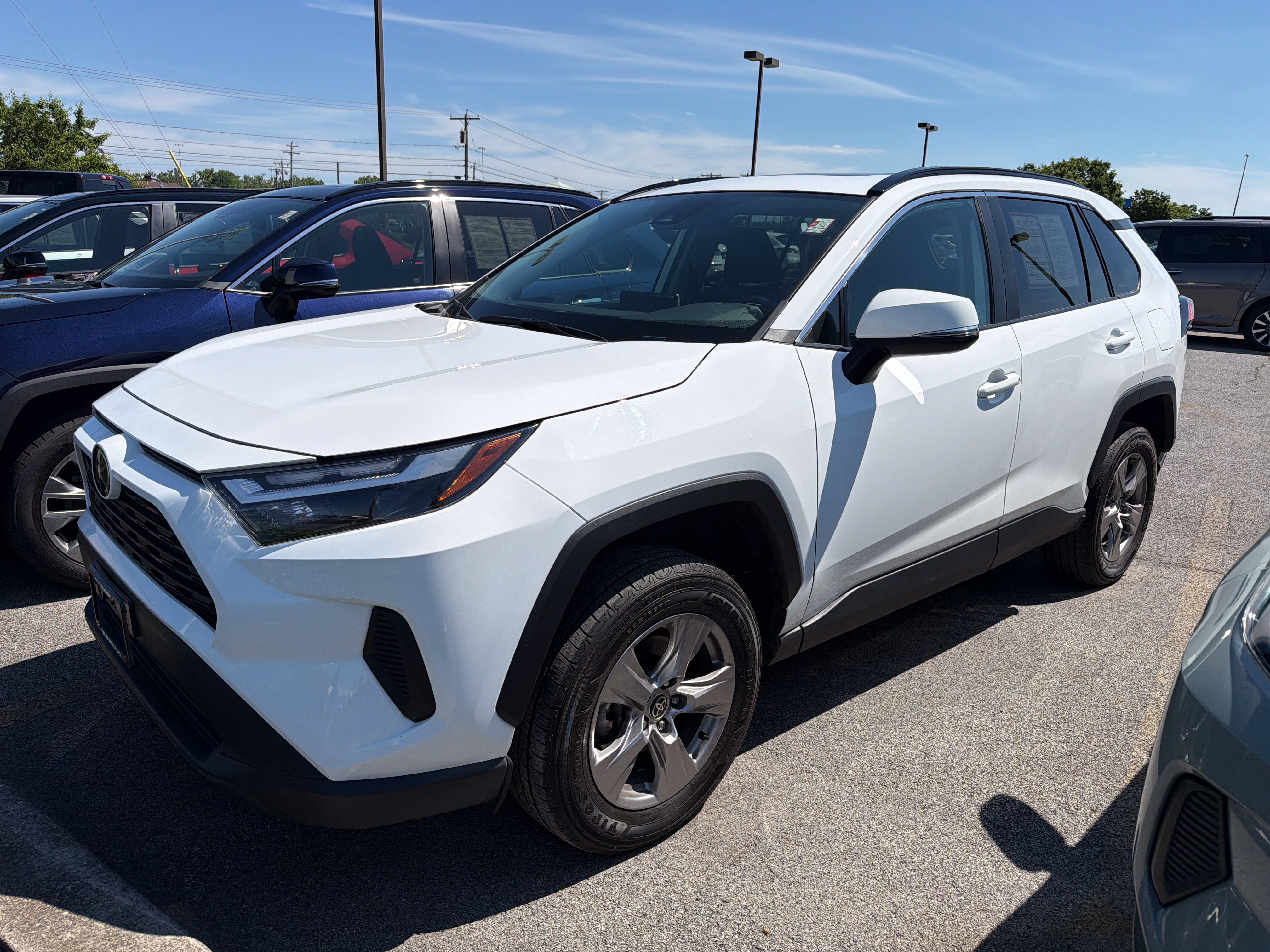 Used 2023 Toyota RAV4 XLE w/ Convenience Package AWD/4WD image 4