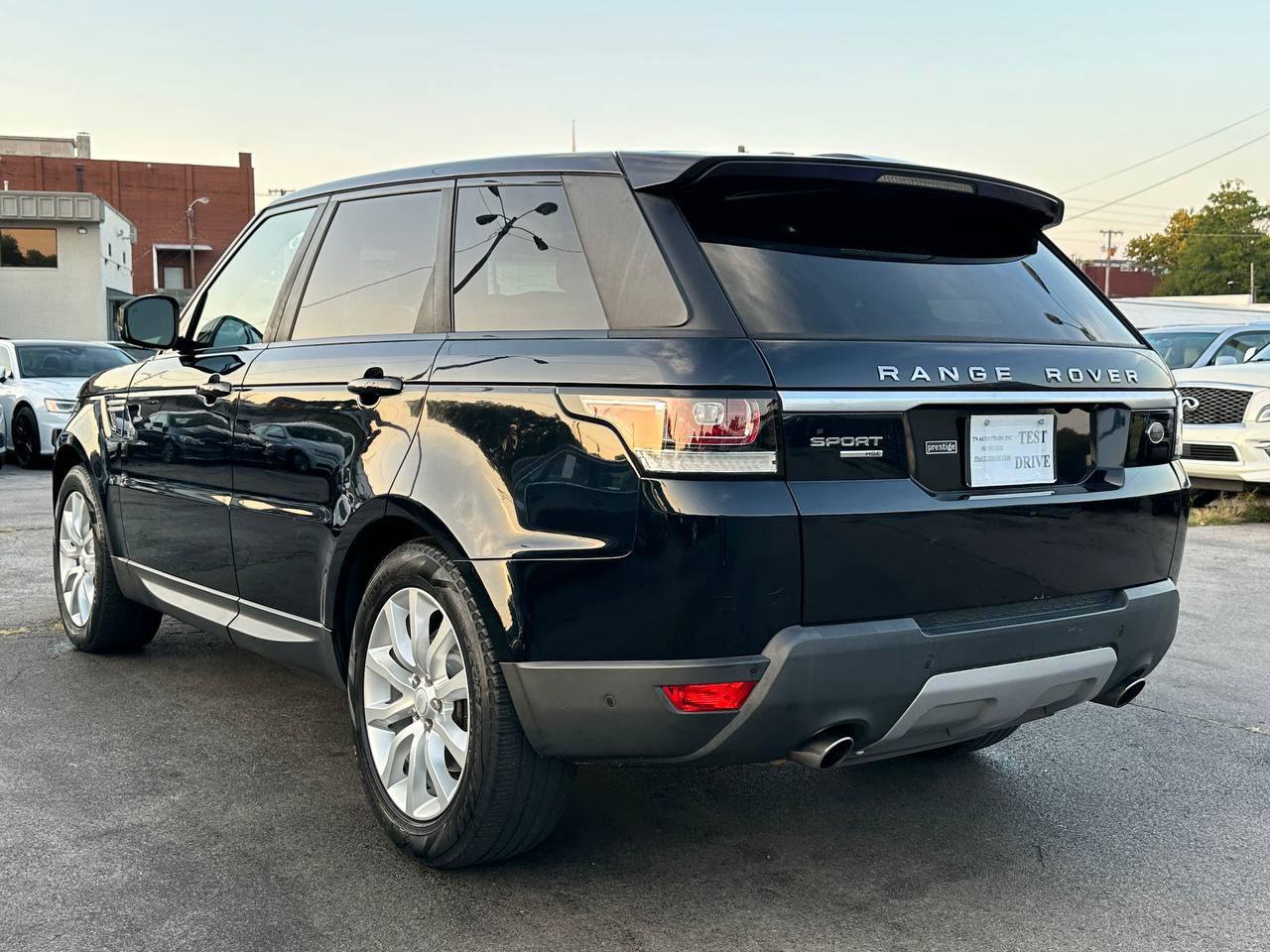Used 2015 Land Rover Range Rover Sport HSE AWD/4WD image 8
