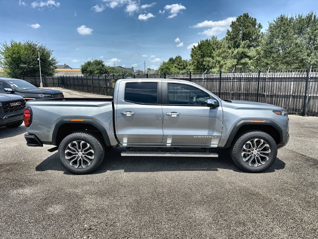 New 2026 GMC Canyon Denali AWD/4WD image 10