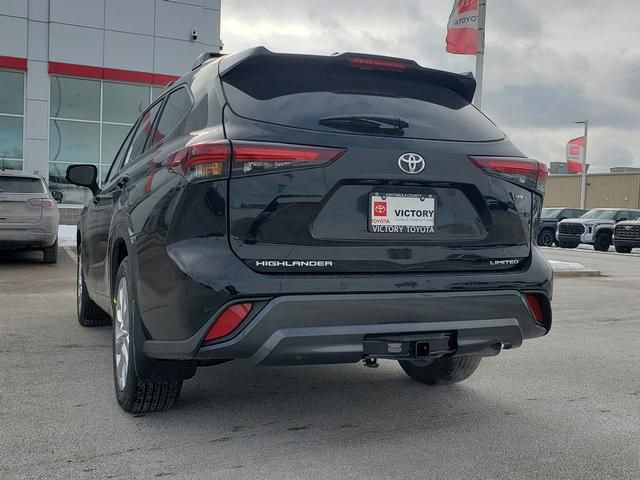 New 2026 Toyota Highlander Limited image 8