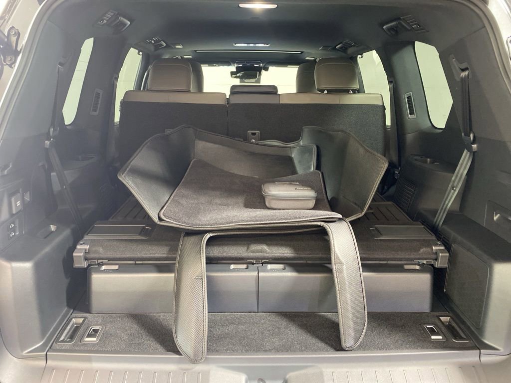 Certified 2025 Lexus LX 700h Overtrail w/ Accessory Package (Z1) AWD/4WD image 28