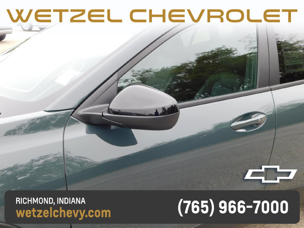 New 2026 Chevrolet Trax LT w/ Midnight Edition FWD image 11