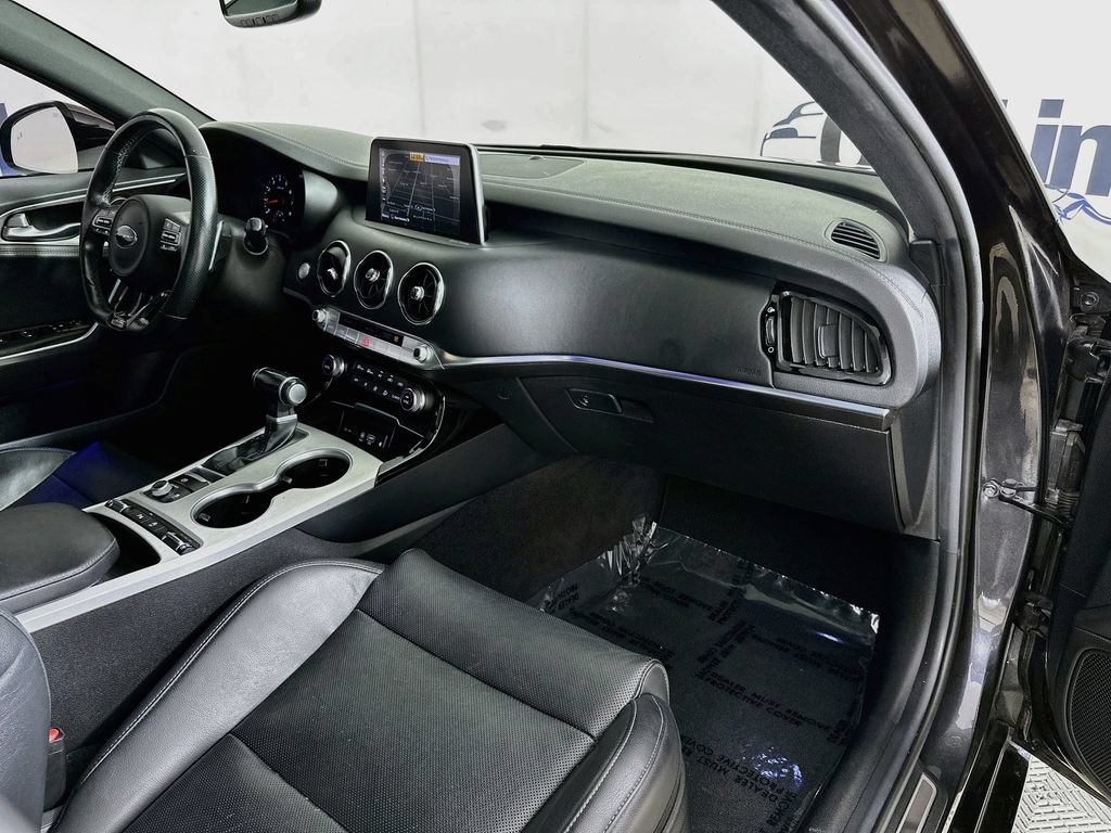 Used 2020 Kia Stinger GT1 RWD image 37