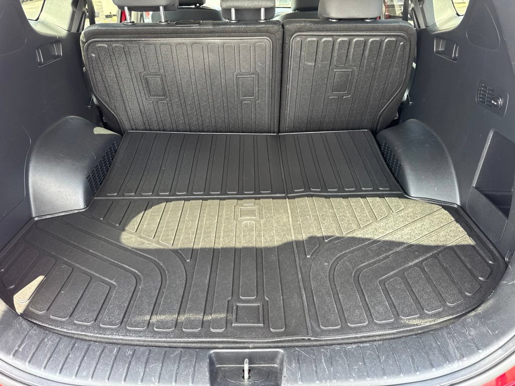 Used 2020 Hyundai Santa Fe SEL FWD image 11