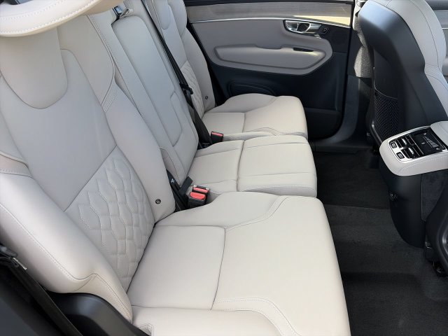 New 2027 Volvo XC90 B5 Plus AWD/4WD image 14
