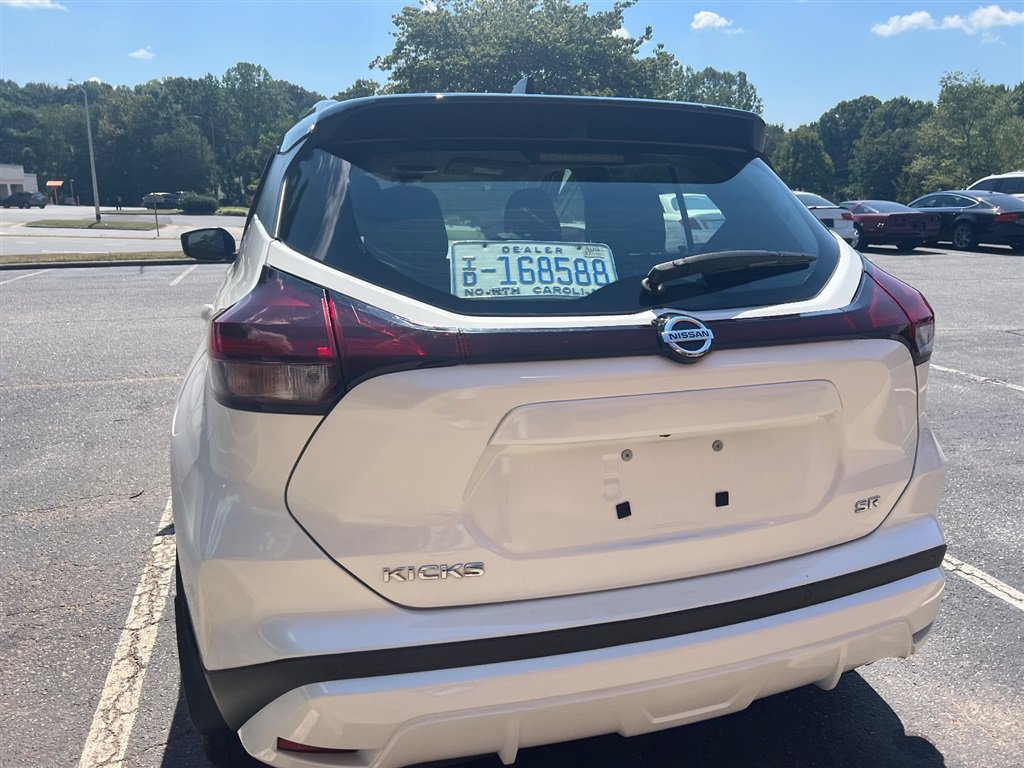 Used 2021 Nissan Kicks SR FWD image 14