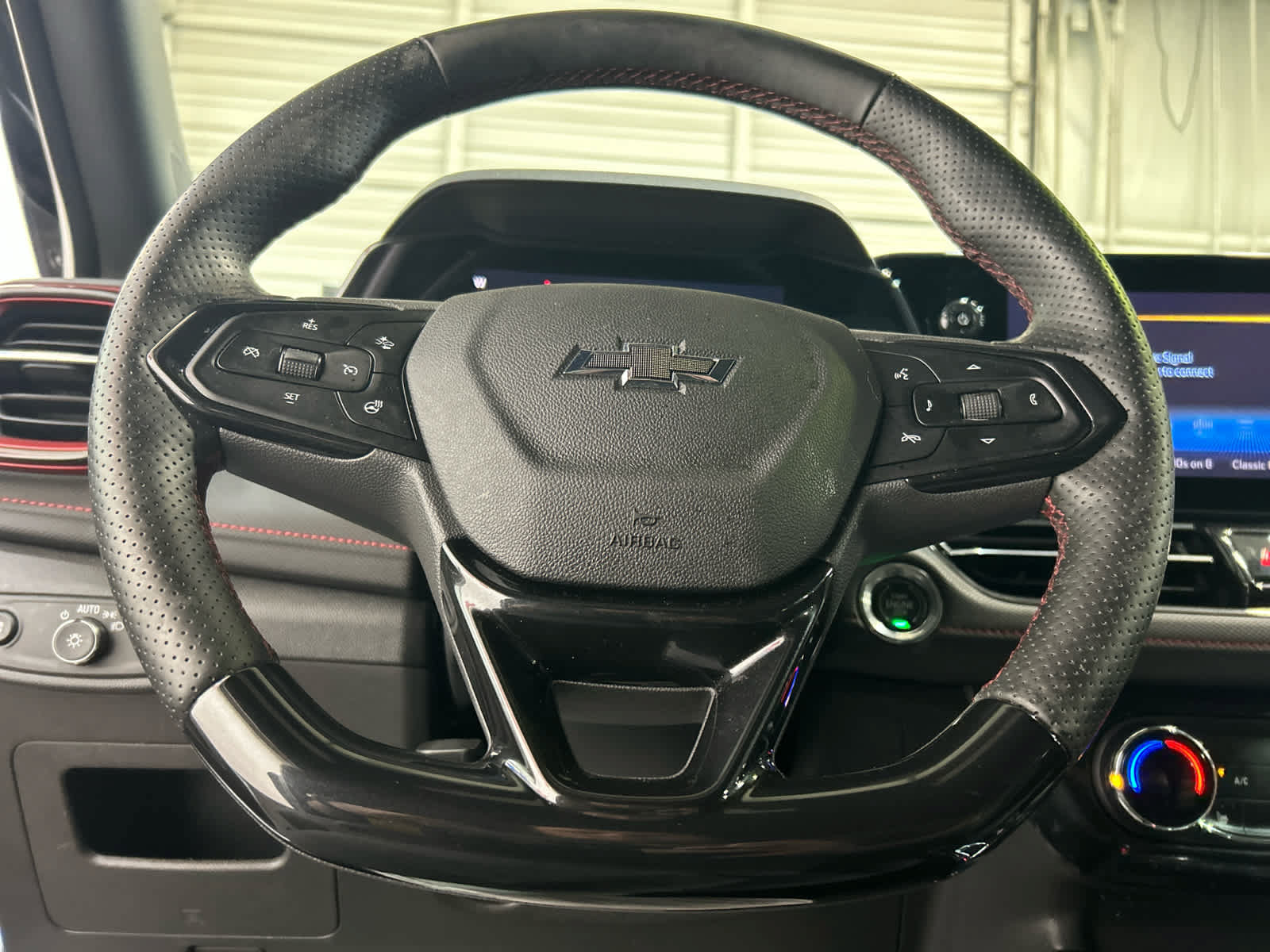 Used 2024 Chevrolet TrailBlazer RS AWD/4WD image 8