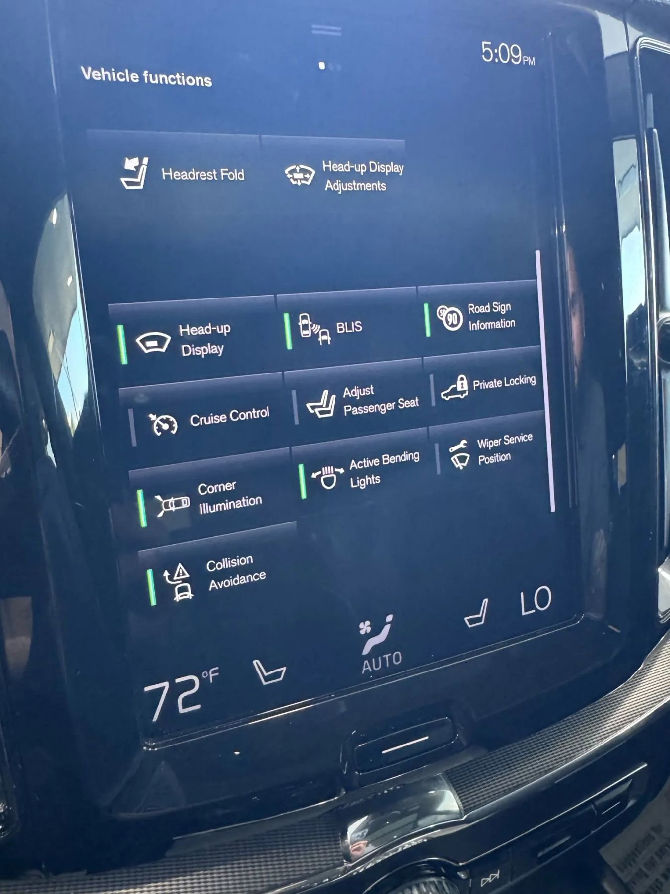 Used 2019 Volvo XC60 T5 R-Design w/ Protection Package Premier image 34