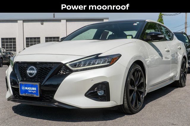 Certified 2023 Nissan Maxima SR w/ Sport Mat Group FWD image 3