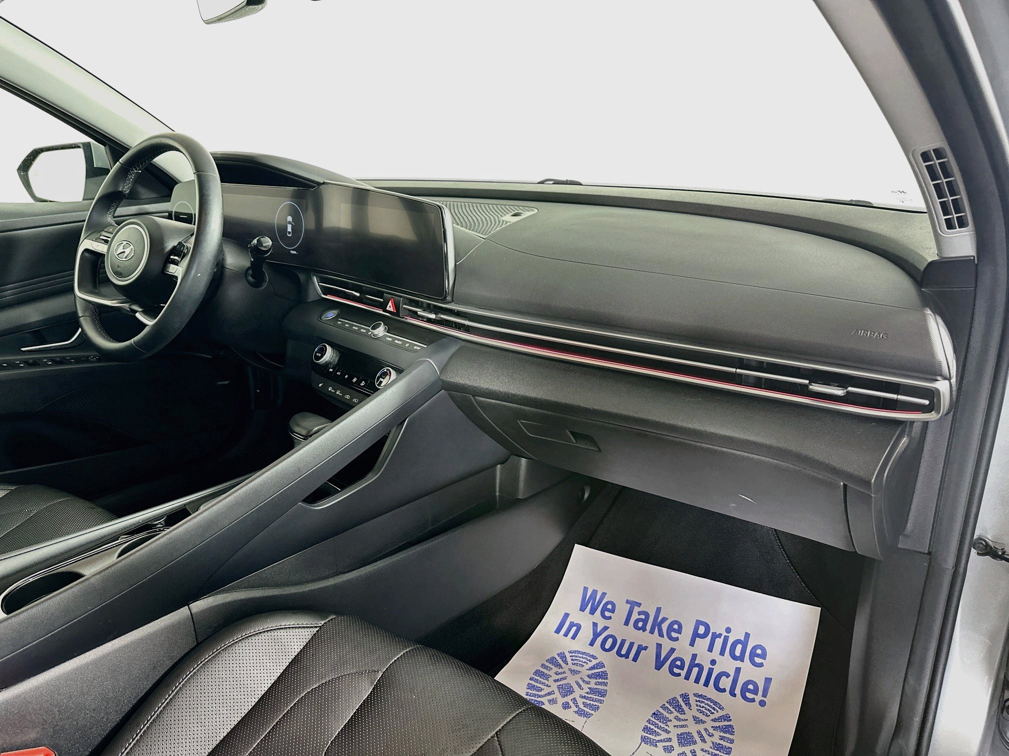Certified 2023 Hyundai Elantra Limited FWD image 29