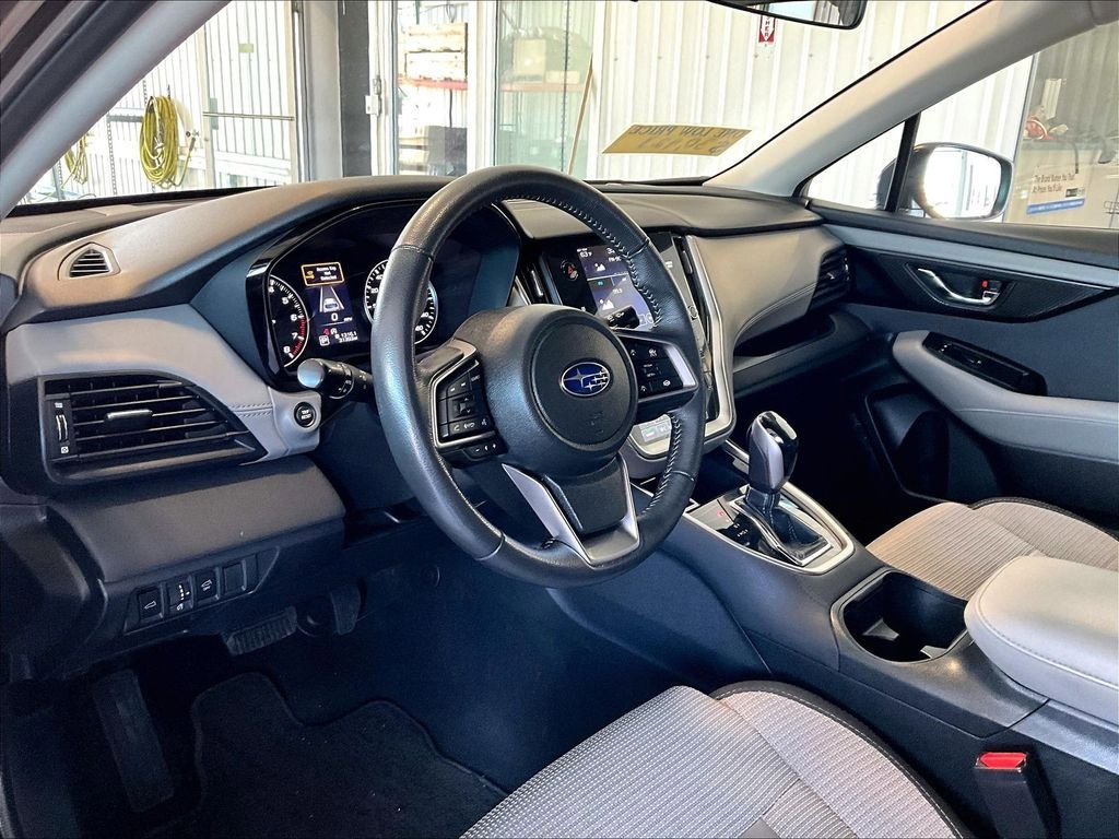 Used 2025 Subaru Outback Premium AWD/4WD image 8