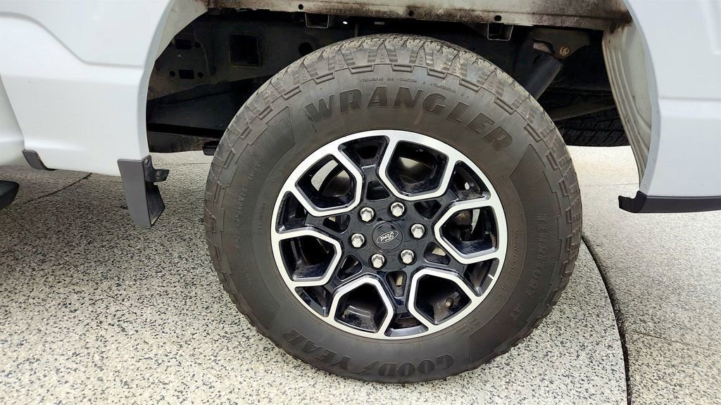 Used 2022 Ford F150 XLT w/ Equipment Group 302A High AWD/4WD image 9