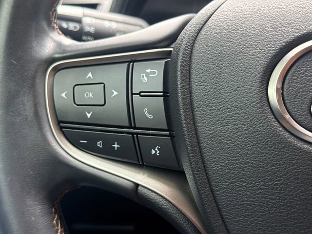 Used 2020 Lexus UX 200 w/ Accessory Package 2 FWD image 28