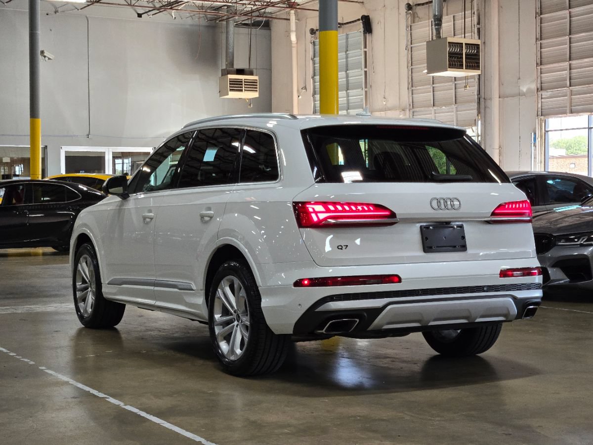 Used 2025 Audi Q7 3.0T Premium Plus AWD/4WD image 7