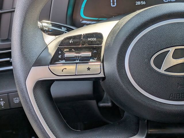 Used 2025 Hyundai Elantra Blue image 15