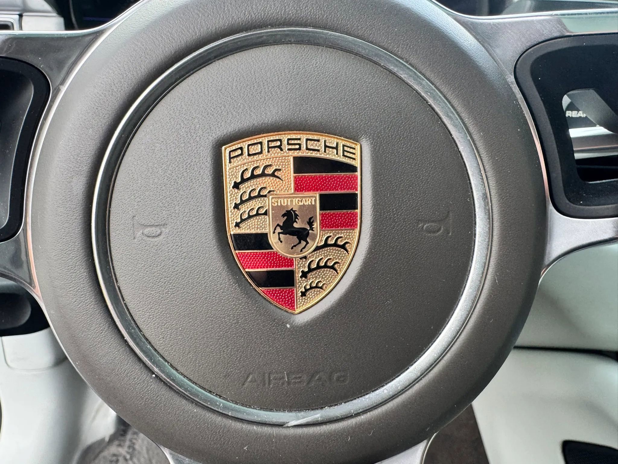 Used 2017 Porsche Macan Turbo AWD/4WD image 28