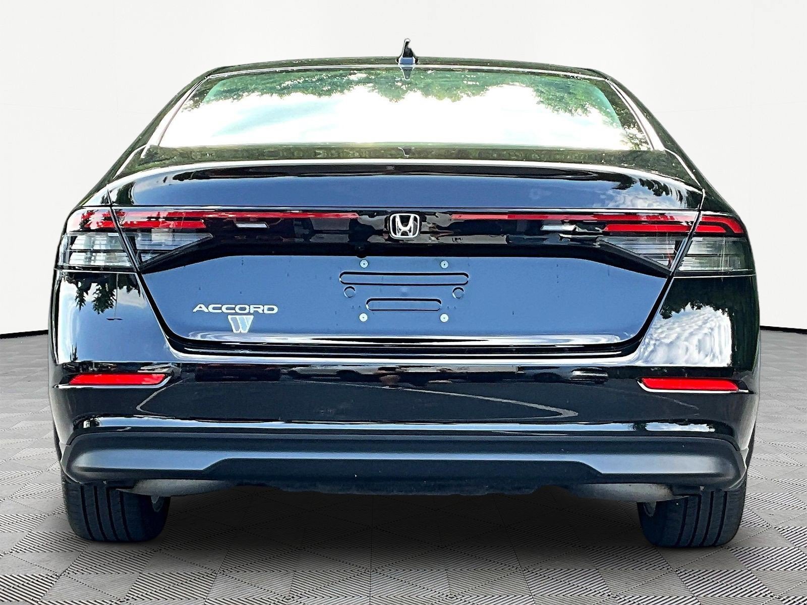 Used 2024 Honda Accord LX image 5