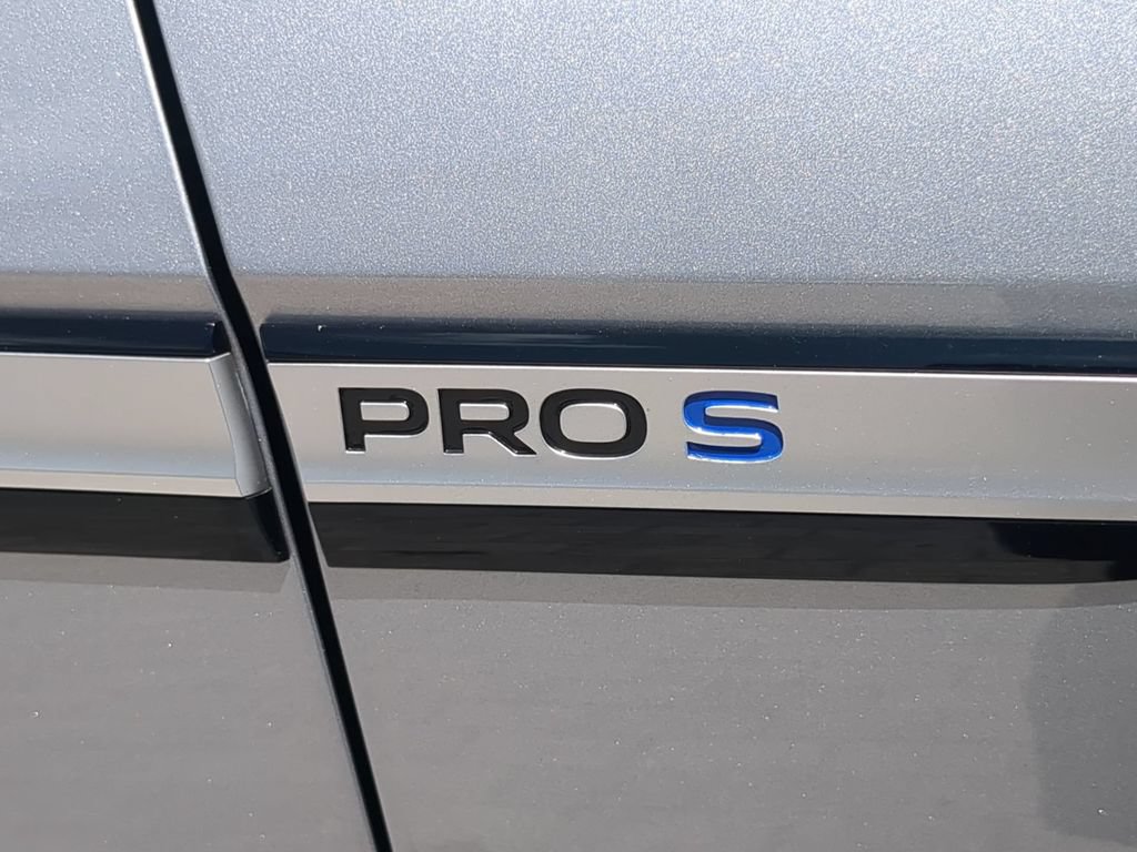 Used 2023 Volkswagen ID.4 Pro S RWD image 11