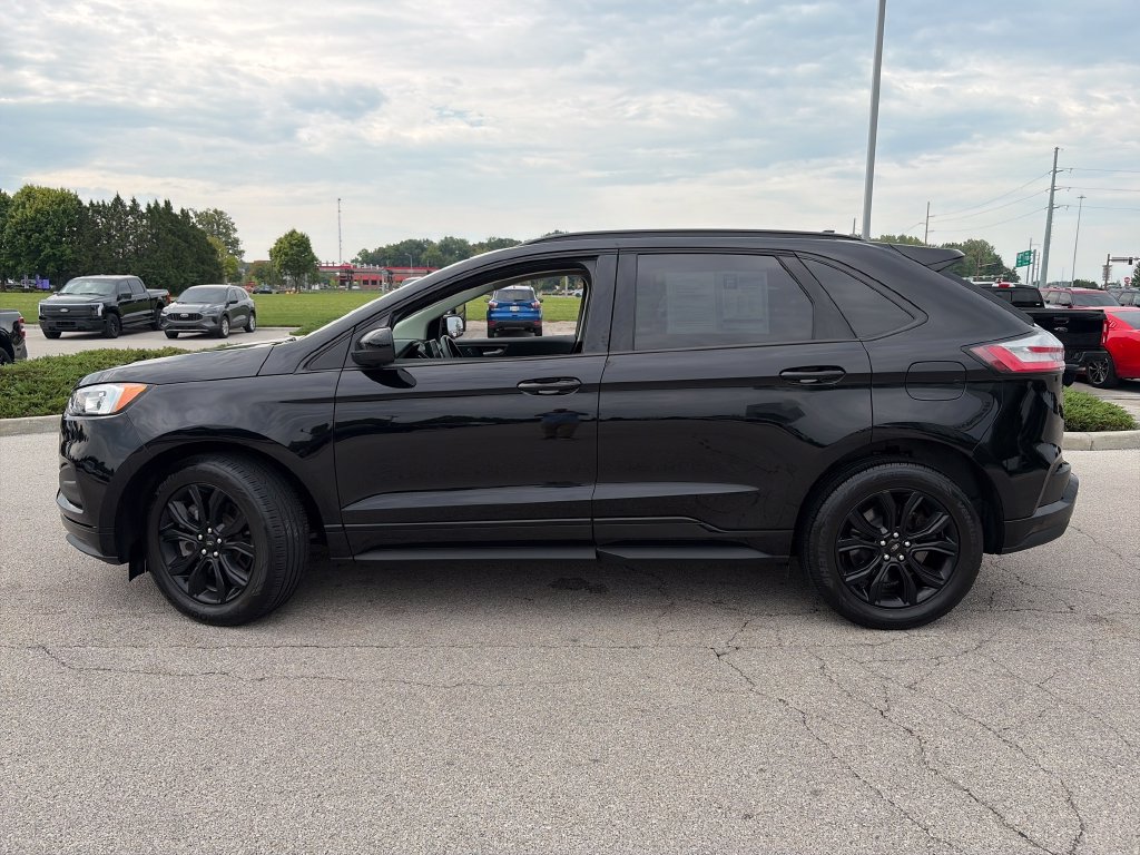 Used 2024 Ford Edge SE w/ Black Appearance Package AWD/4WD image 4
