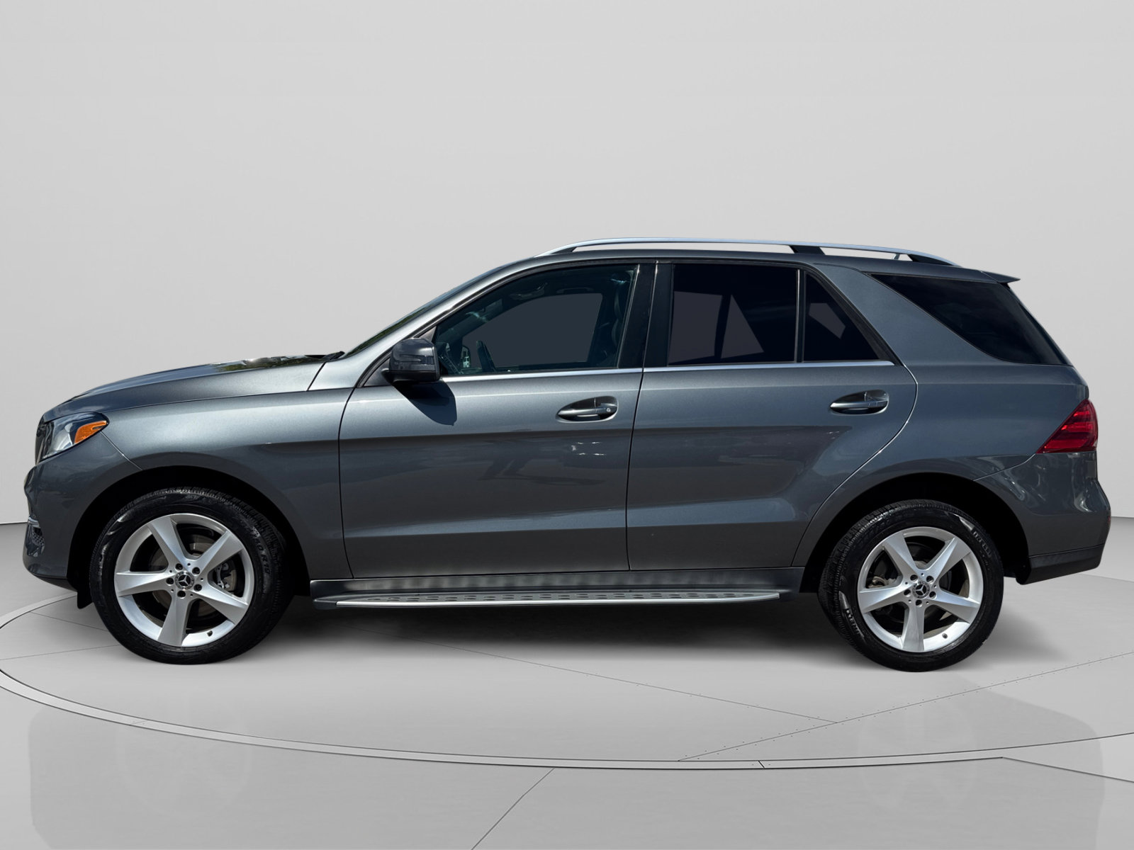 Used 2018 Mercedes-Benz GLE 350 4MATIC image 2