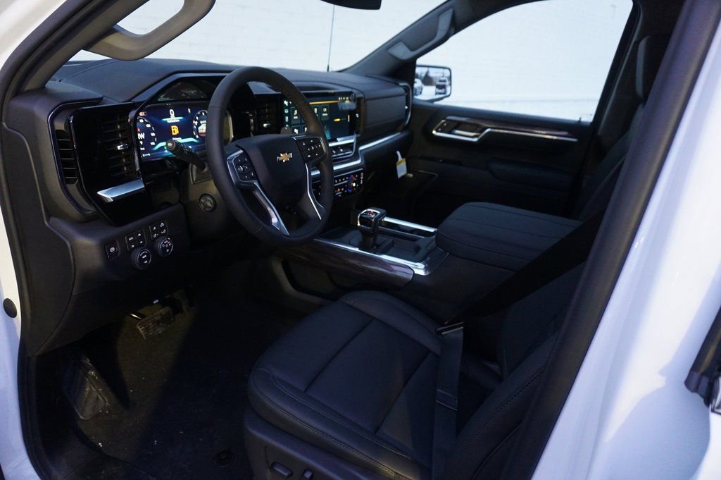 New 2026 Chevrolet Silverado 1500 LTZ w/ Z71 Off-Road Package image 9
