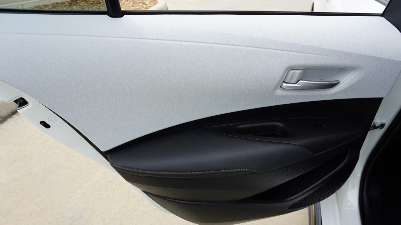 Used 2022 Toyota Corolla SE FWD image 32