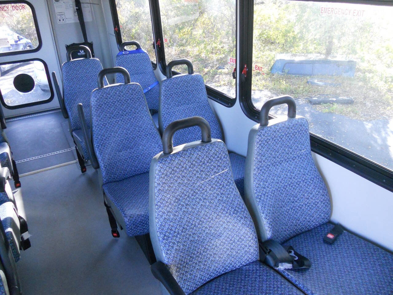 Used 2013 Ford E-450 and Econoline 450 Super Duty w/ Shuttle Bus Prep Pkg image 20