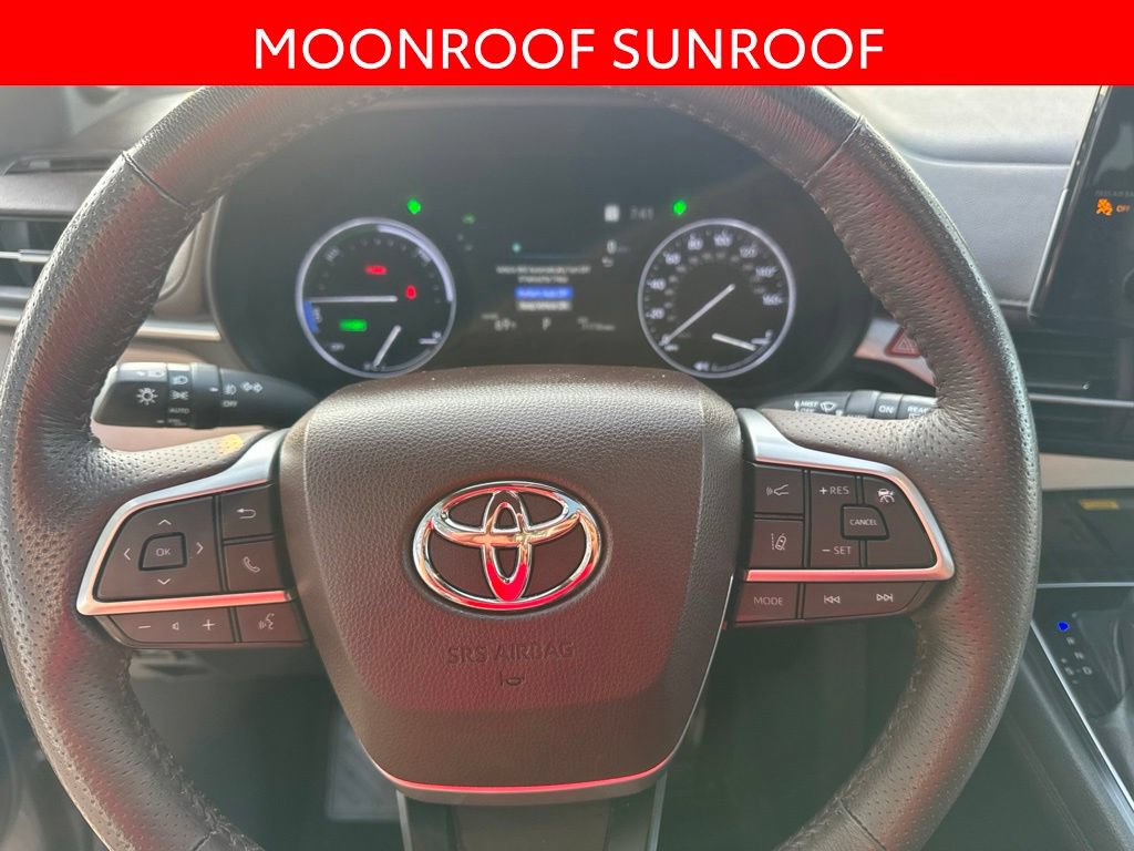 Used 2021 Toyota Sienna Platinum AWD/4WD image 6
