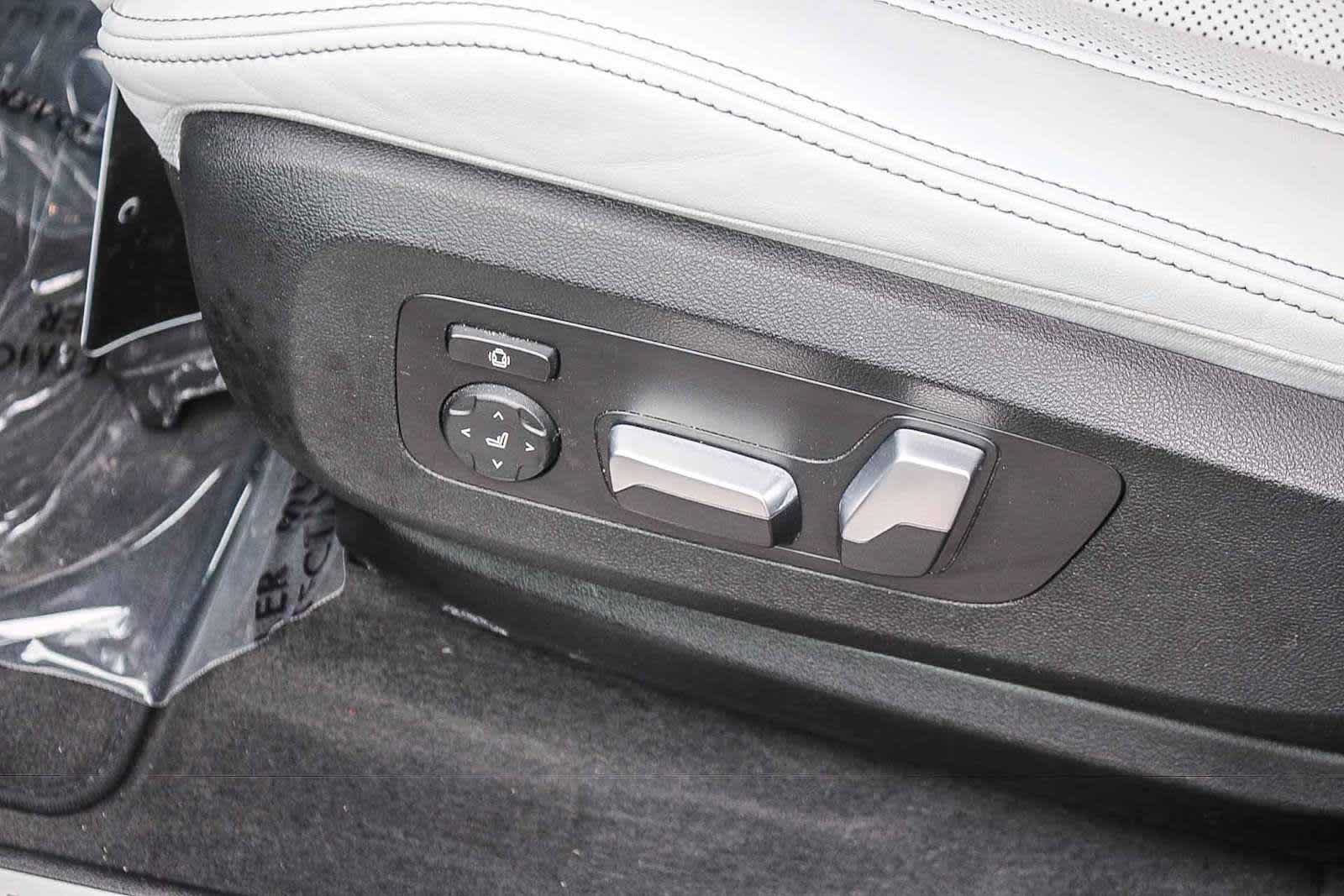 Used 2023 BMW X5 xDrive45e w/ Parking Assistance Package AWD/4WD image 20