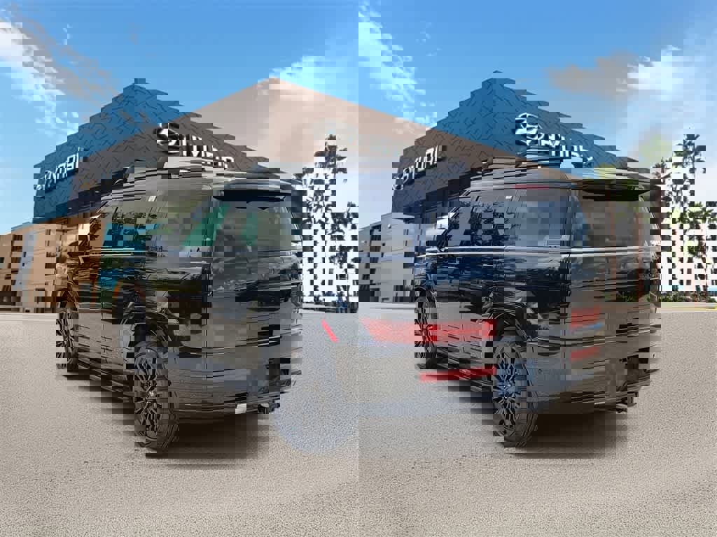 New 2025 Hyundai Santa Fe Calligraphy image 2