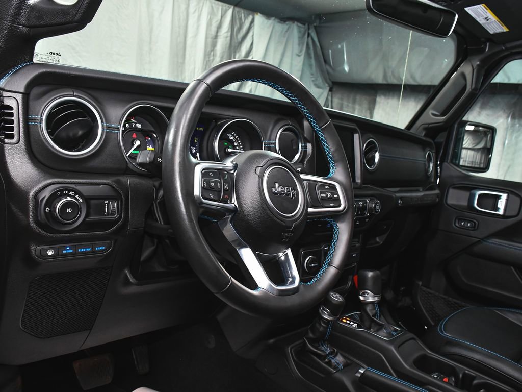 Used 2023 Jeep Wrangler Unlimited Rubicon 4xe w/ Cold Weather Group AWD/4WD image 17