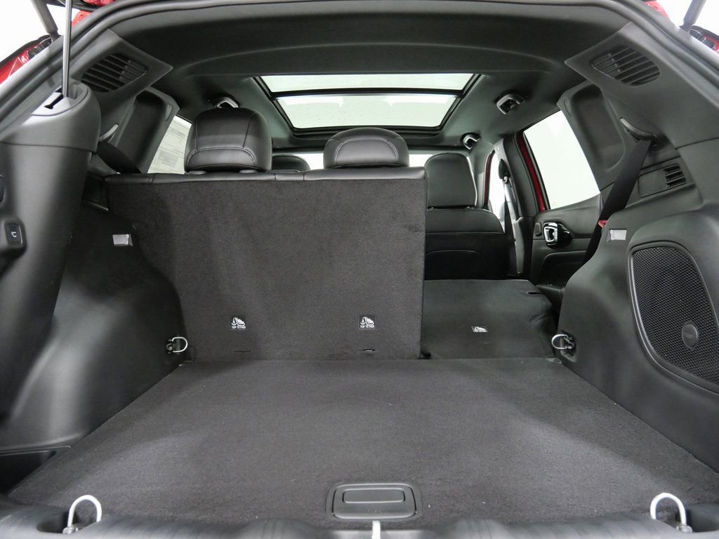 New 2026 Jeep Compass Latitude w/ Sun and Sound Group image 27