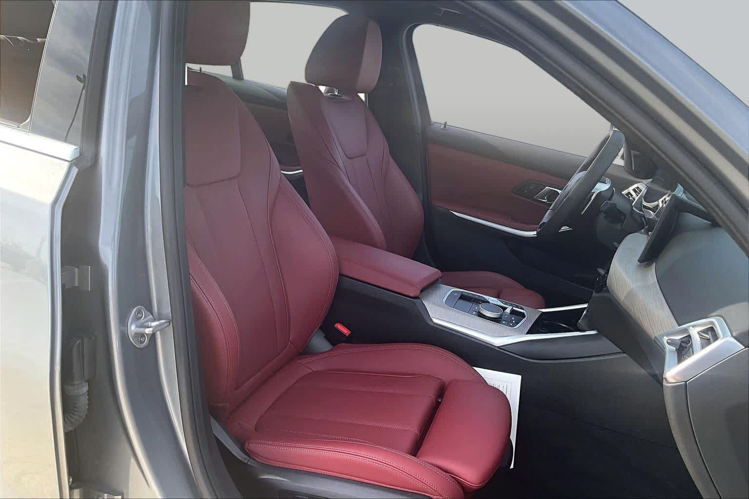 Used 2025 BMW 330i Sedan RWD image 8