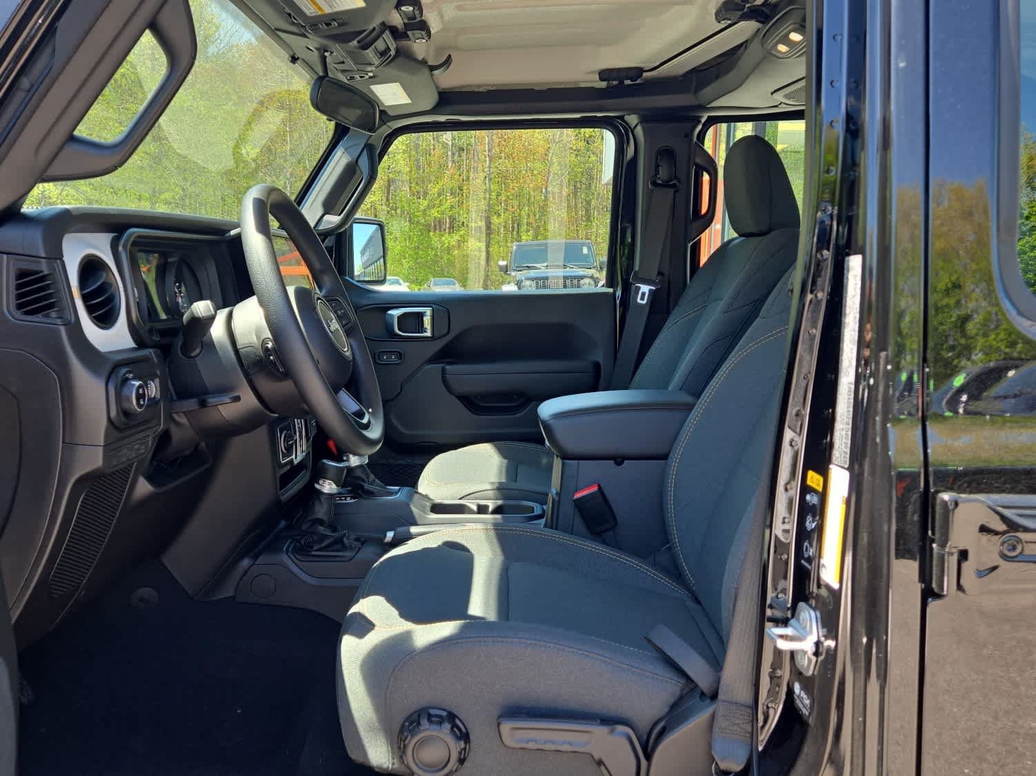 New 2026 Jeep Gladiator Sport AWD/4WD image 12